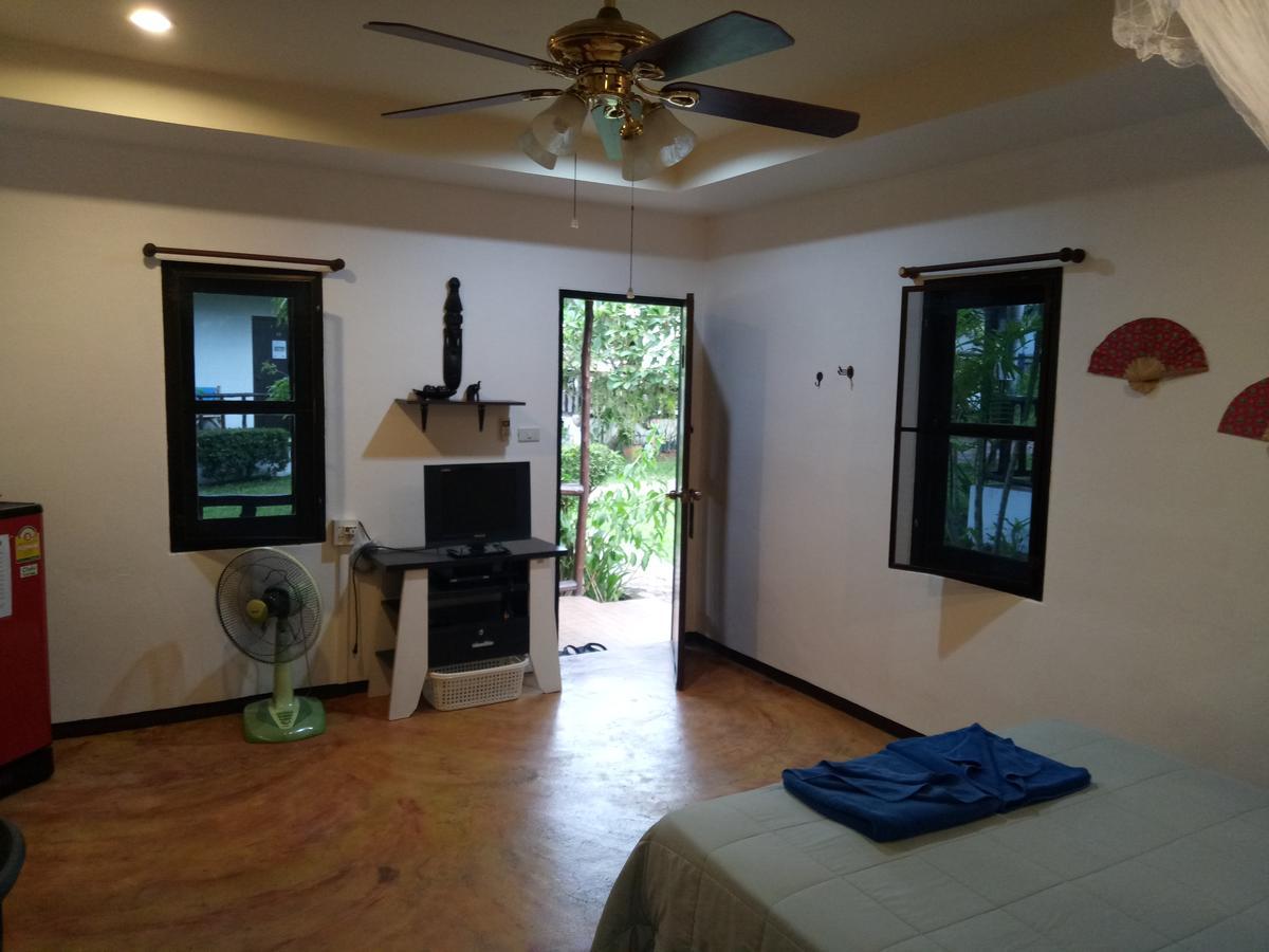 Bee Nat Garden Resort Bang Rak Beach  Exterior photo