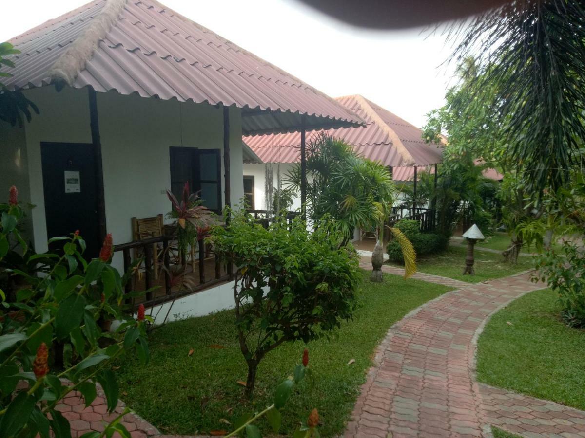 Bee Nat Garden Resort Bang Rak Beach  Exterior photo